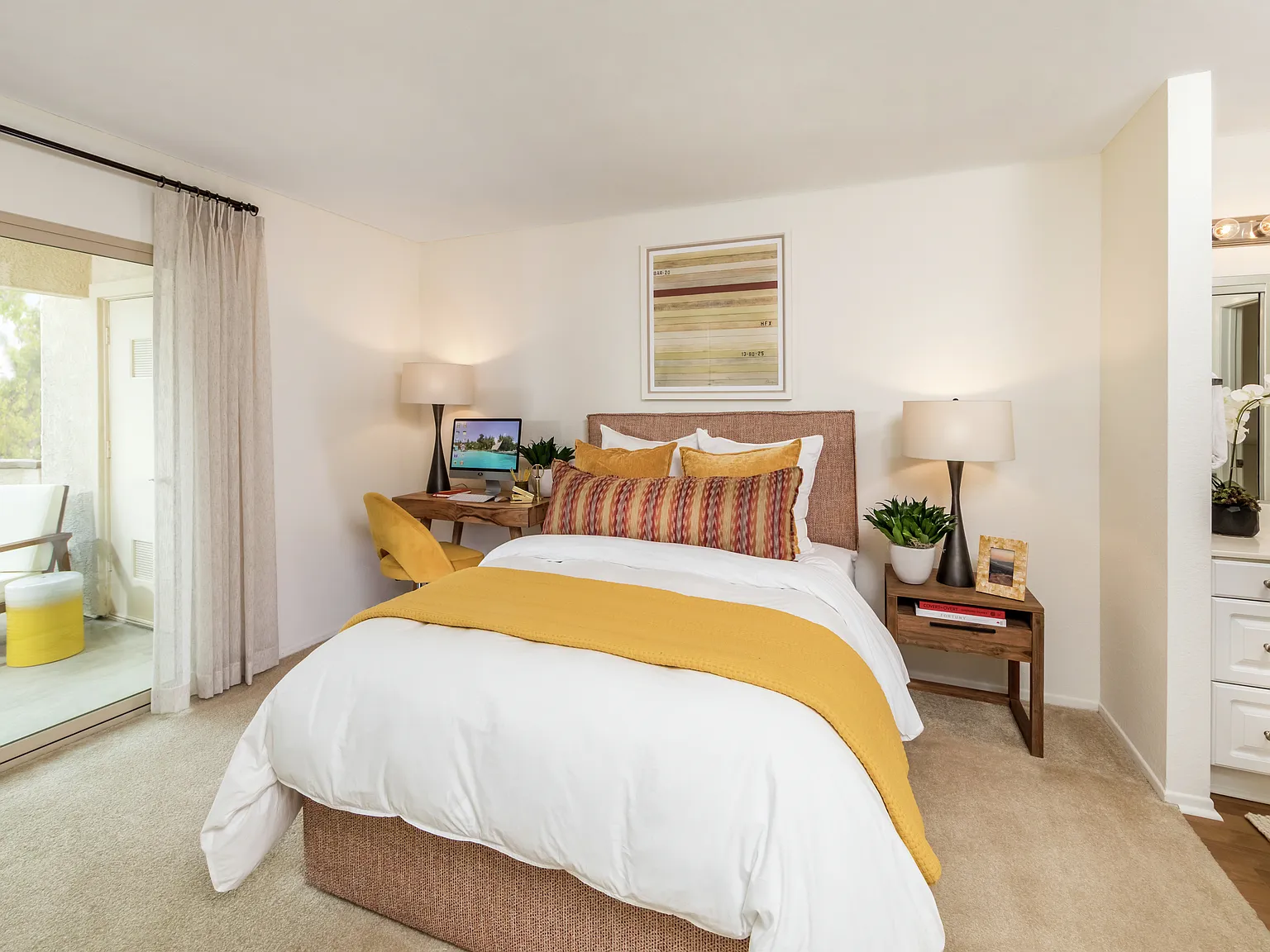 Stanford Court Apartments — Photo 4