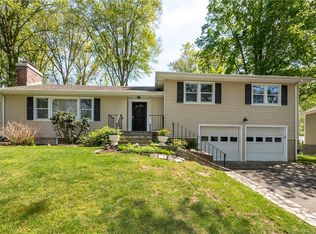 1091 Stillson Rd, Fairfield, CT 06824