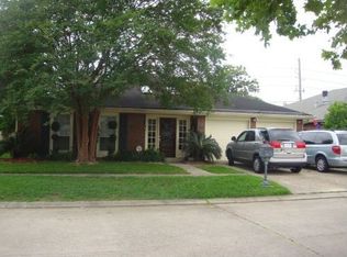 11 Anjou Dr, Kenner, LA 70065