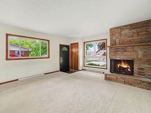 3rd image of 1318 Eastlawn Dr