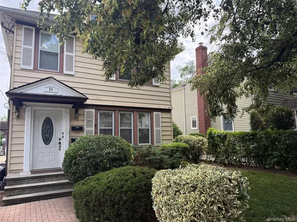 24 Adelaide St Floor 1, Floral Park, NY 11001