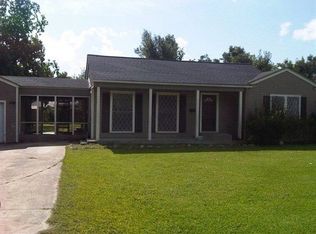 6346 Monroe Blvd, Groves, TX 77619