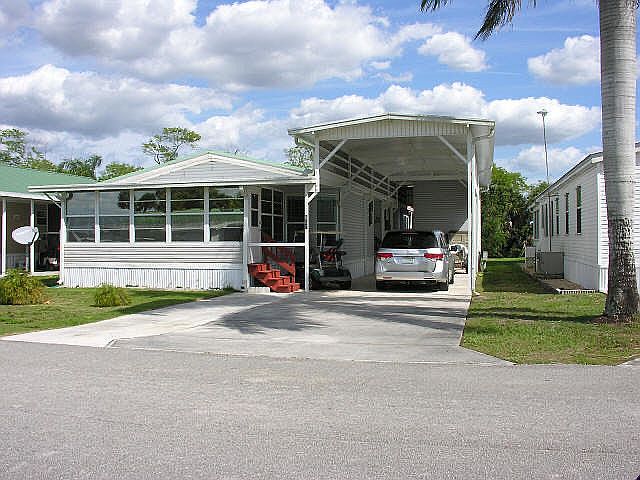 1st image of 827 Yacht Club Way