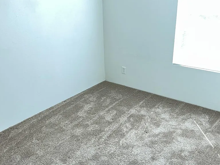 6662 NE Pine St — Photo 9