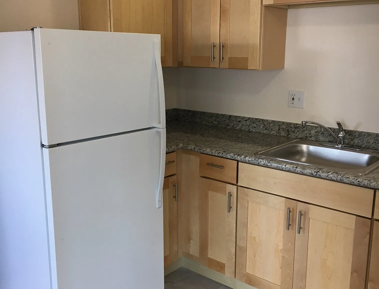 2 bed, 975 sqft, $1,700 — Photo 4