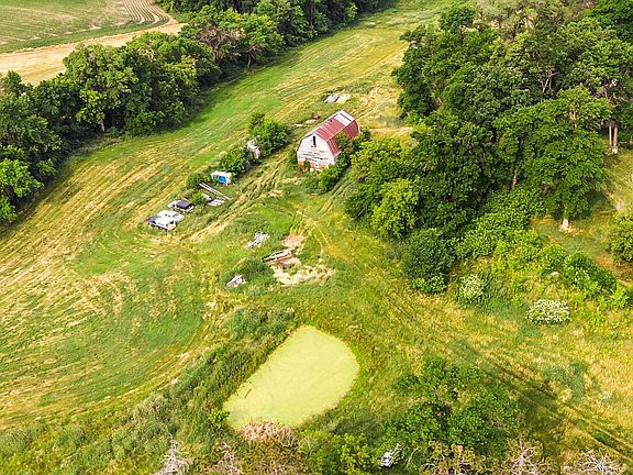 5th image of 425 Singing Hills Dr SE