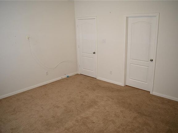 5th image of 2220 Abbey Ln