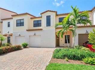 20914 NW 1st Dr, Pembroke Pines, FL 33029