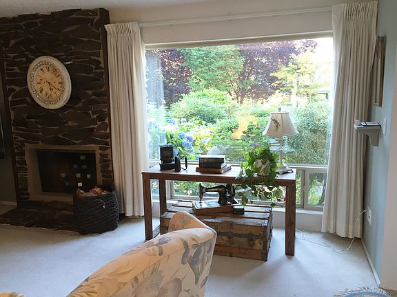4th image of 1035 156th Ave NE APT 2