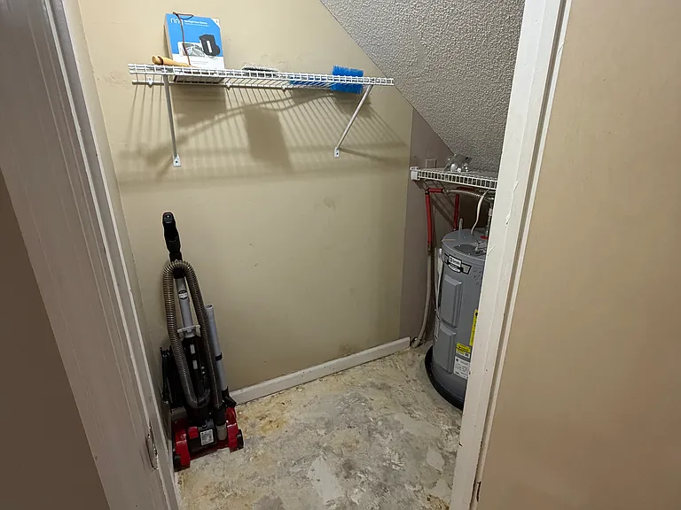 2 Court Dr #2 — Photo 14