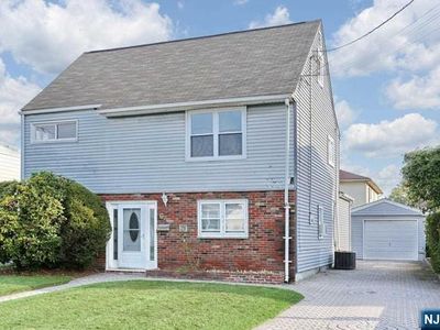 6 Mavus Pl, Moonachie, NJ, 07074