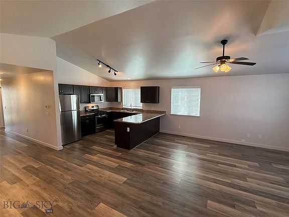 3rd image of 2511 Sun Ave