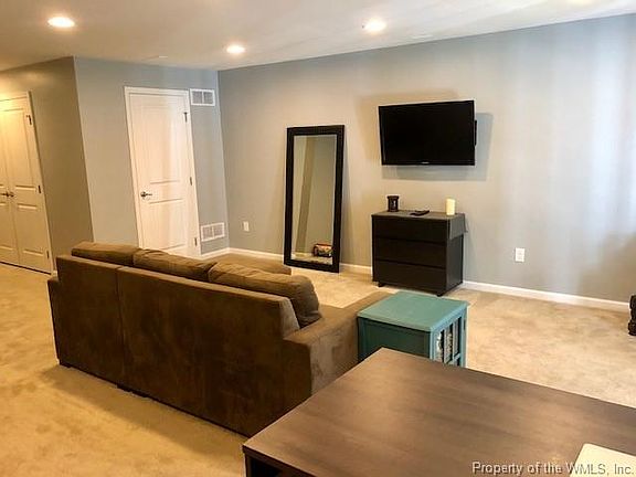 4th image of 149 Parkway Ct