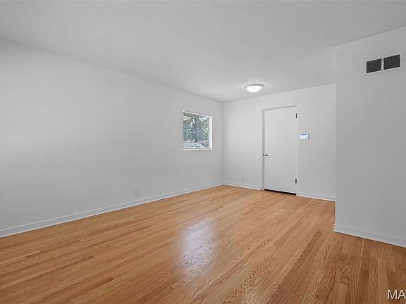 3rd image of 9140 Arvin Pl