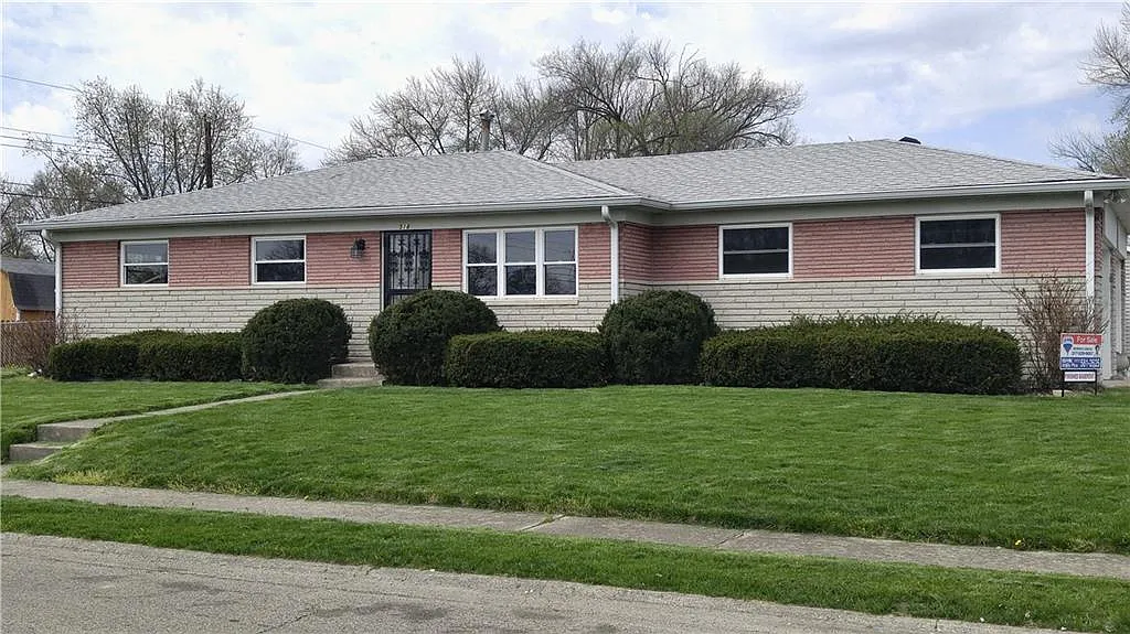 518 S Worth Ave photo 1