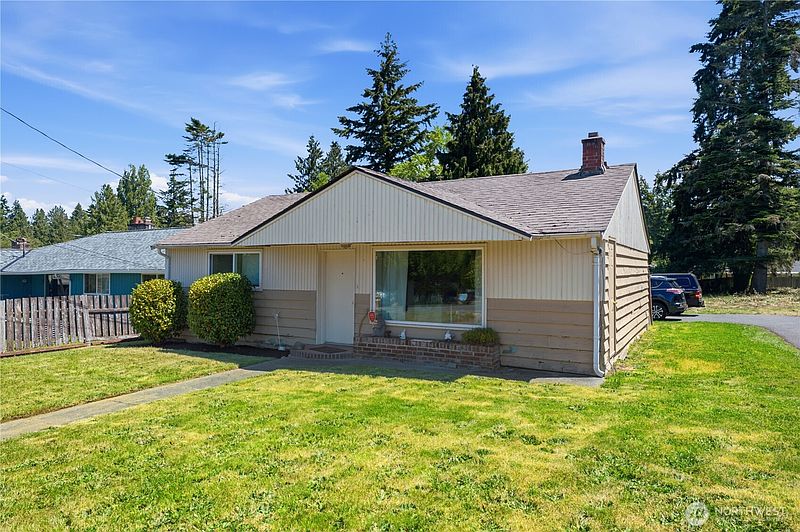 3rd image of 18824 Midvale Avenue N