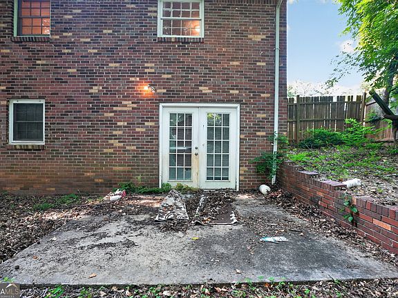 2nd image of 3279 Tulip Dr