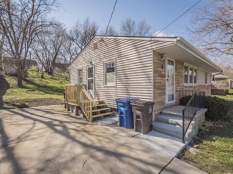 7390 Southview Dr — Photo 12