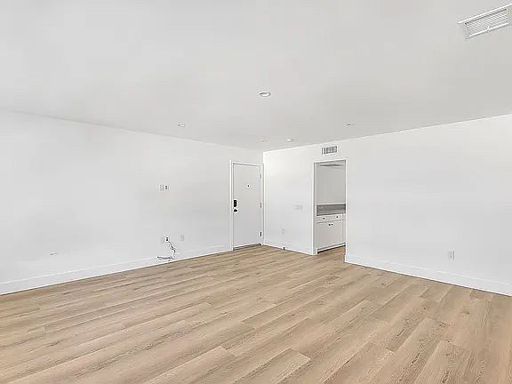 3rd image of 5746 Virginia Ave #96745d41c