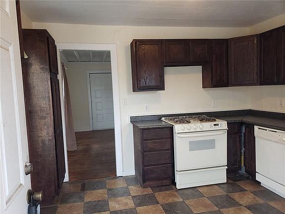 5th image of 736 N Garland Ave