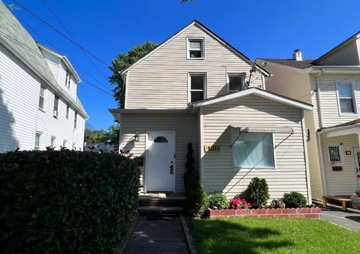 101 Lafayette Ave — Photo 2