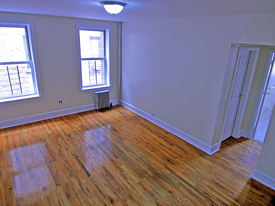 2nd image of 1720 University Ave APT 4D