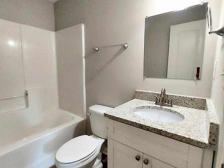 505 W Main St — Photo 13