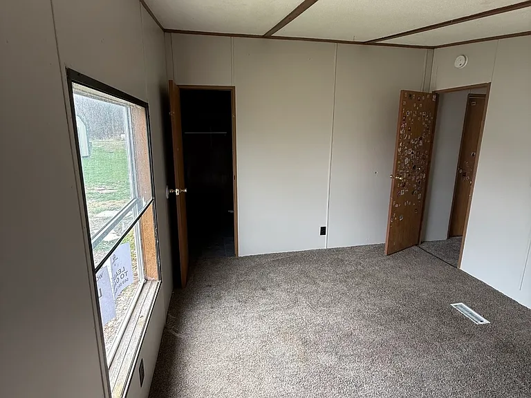 2569 Park Cir #13 — Photo 9
