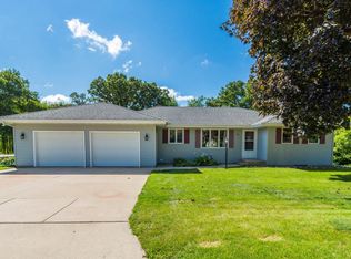 2012 11th Ave NE, Austin, MN 55912