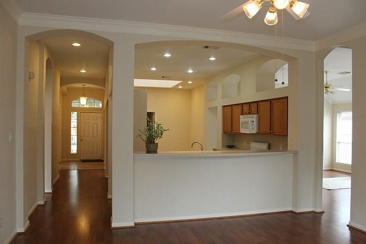 1st image of 1206 Deerbrook Dr