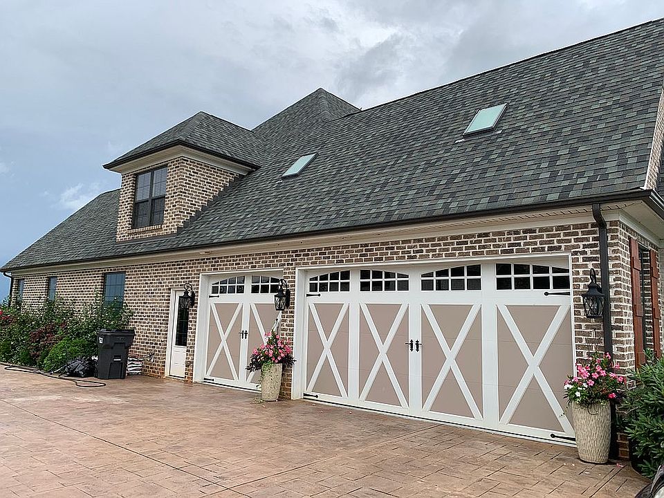 Side entrance 3 bay garage