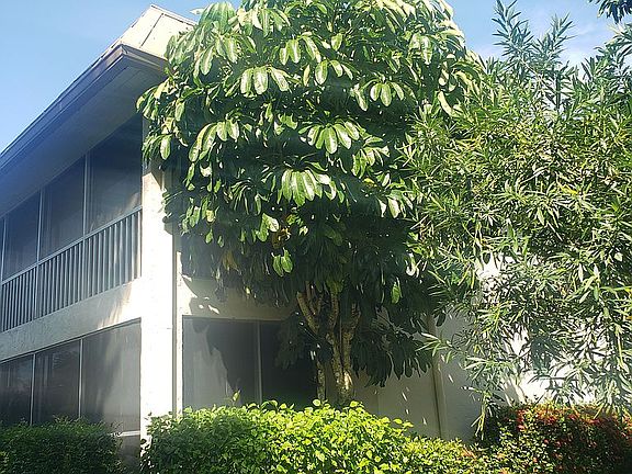 2nd image of 1549 Sandpiper St