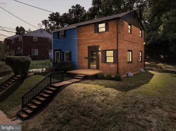 616 Cabin Branch Dr, Capitol Heights, MD 20743