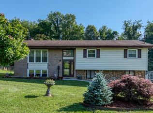 500 Crestfield Rd, Bristol, TN 37620