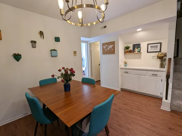 (undisclosed Address), Woodland Hills, CA 91367