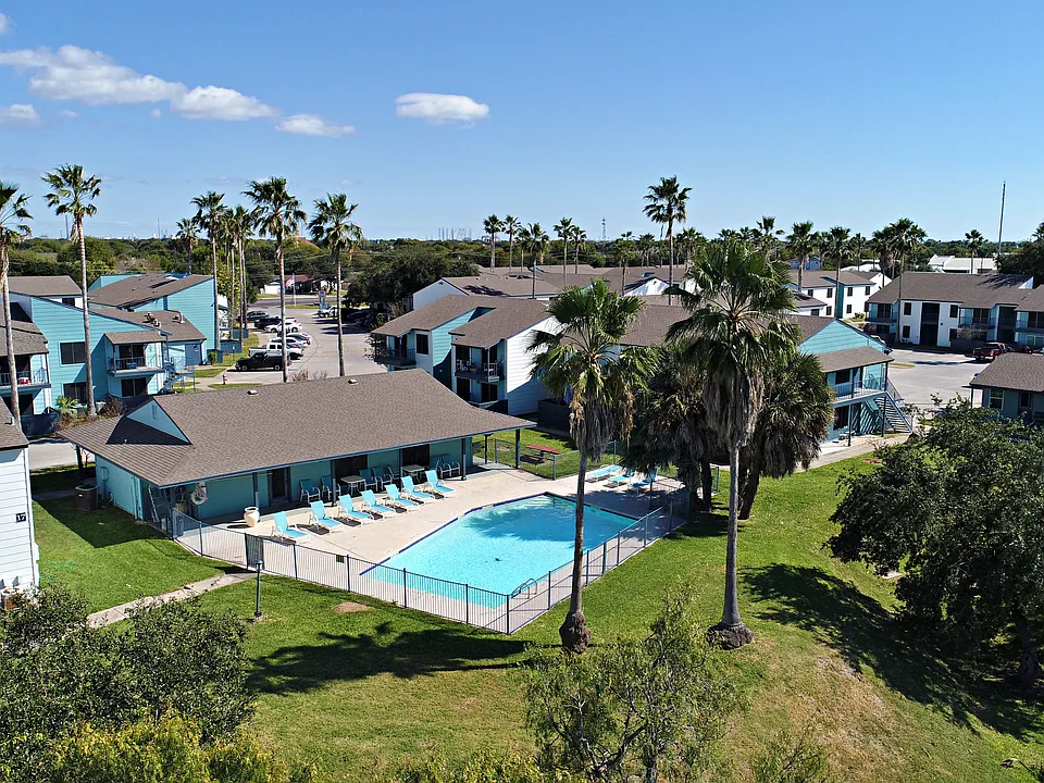 Land's End Apartments