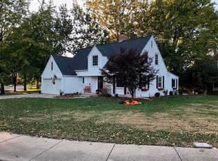 901 W Stratford Dr, Peoria, IL