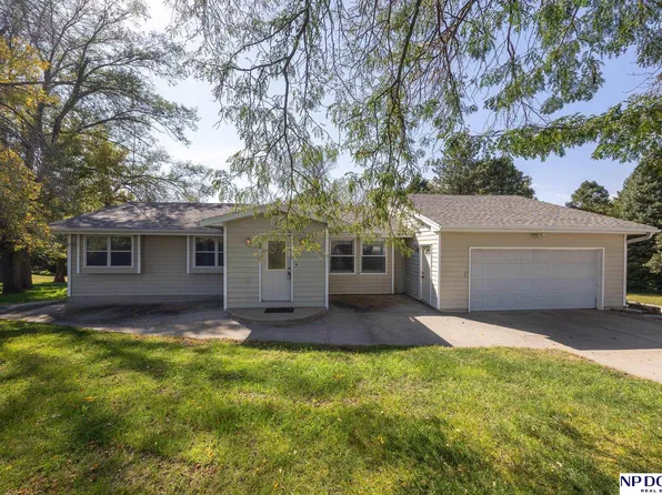 605 W Bluff Rd, Lincoln, NE 68531