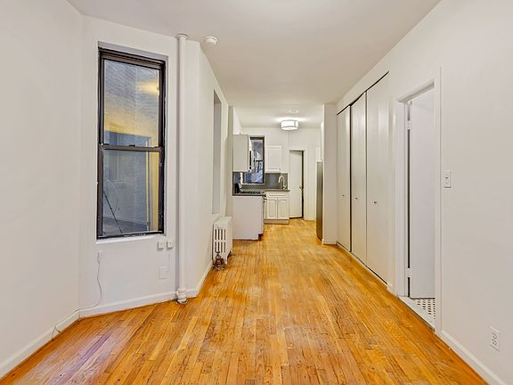 3rd image of 358 W 45th St APT 1a