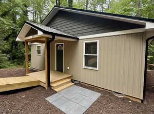 137 Luke Martin Ln, Hendersonville, NC 28739