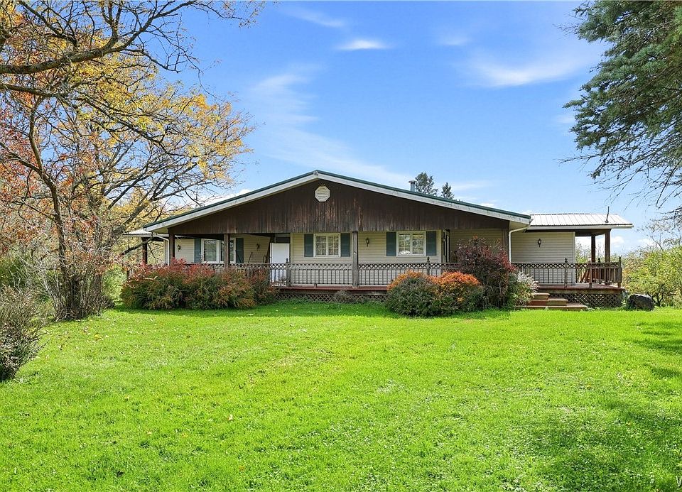 1st image of 3428 Garry Rd