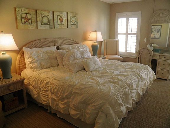 3rd image of 1440 Ocean Blvd Unit 425
