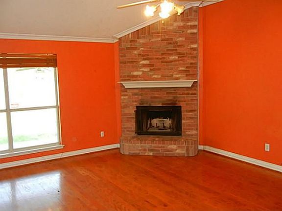 5th image of 2713 Pioneer Ln