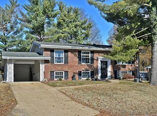 1111 Bromfield Ter, Ballwin, MO 63021