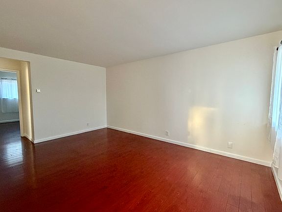 5th image of 2211 Deborah Dr APT 4