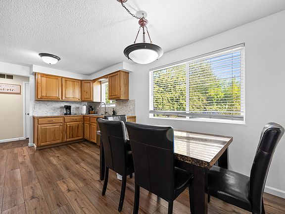 2nd image of 2010 S Curtis Cir