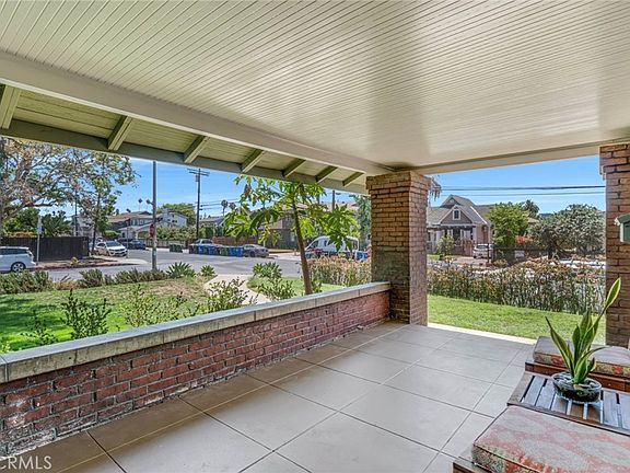 3rd image of 103 N Harvard Blvd