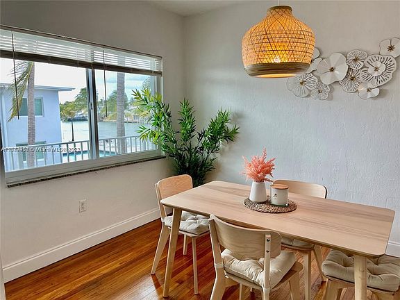 3rd image of 7207 Bay Dr APT 13