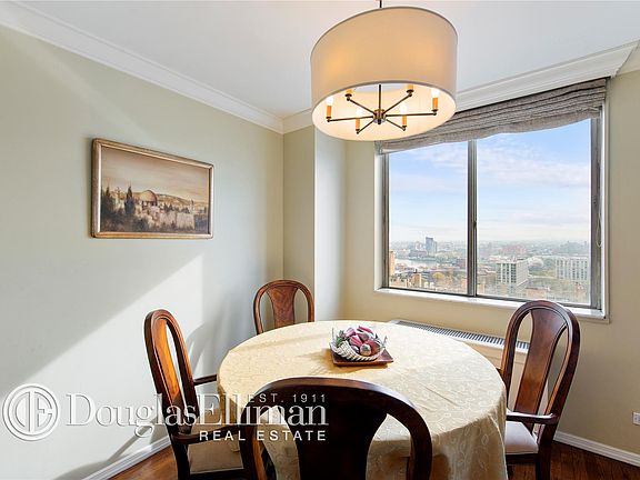4th image of 515 E 79th St APT 24E