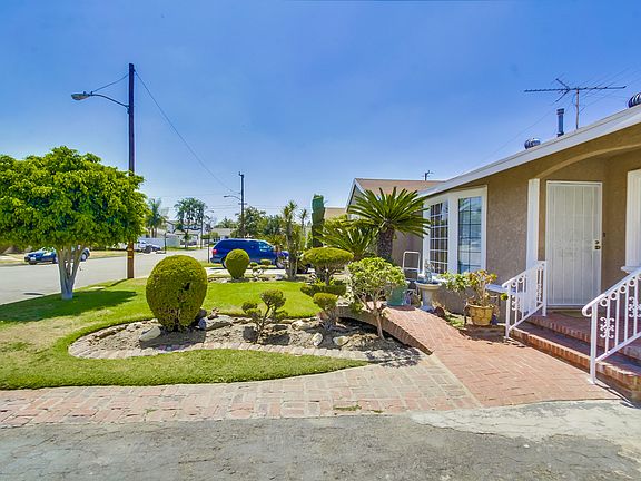 4th image of 8822 Carron Dr